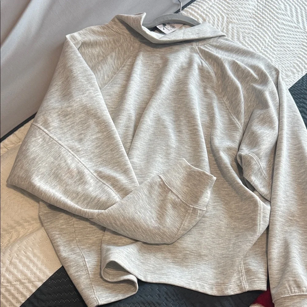 Gray Quarter-Zip Pullover- express new with tags! Size Large womens - Picture 9 of 9